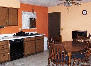 11197 Moyer Road Fowlerville, MI 48836 - Photo 4 of 9 Kitchen