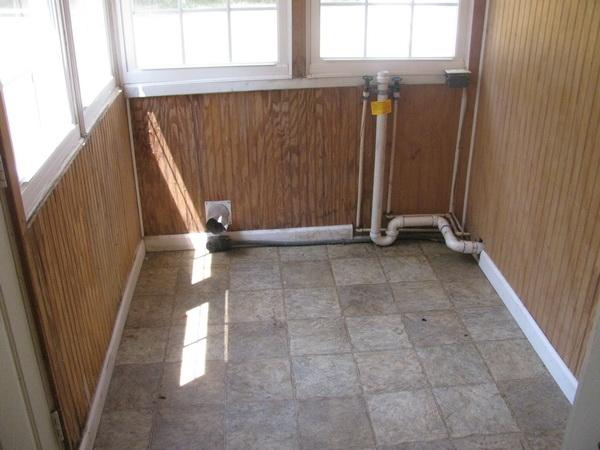 837 Spring Road Patrick Springs, VA 24133 - Photo 11 of 15 LAUNDRY