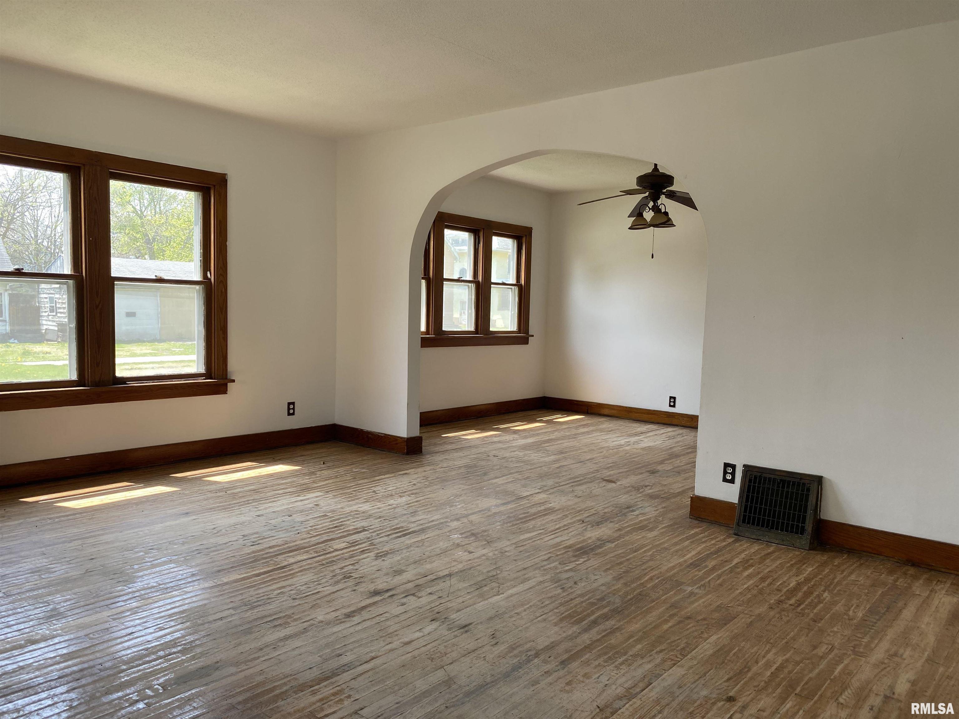 100 North 3rd Street Clinton, IA 52732 - Photo 4 of 21 Gallery Image 4