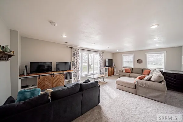 $605,000 | 1036 North 1100 East, Shelley, ID 83274