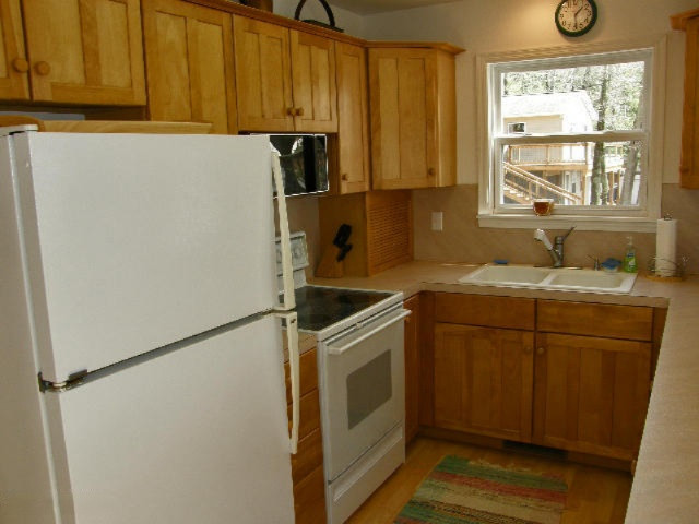 7301 North Poplar Road Free Soil, MI 49411 - Photo 13 of 65 Kitchen3