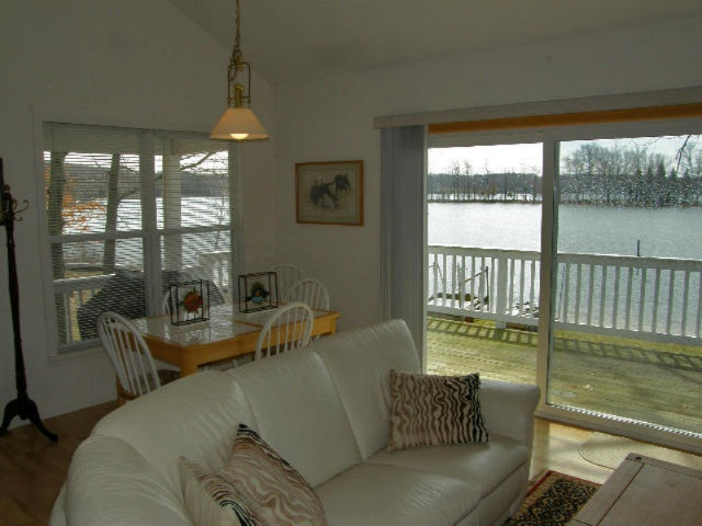 7301 North Poplar Road Free Soil, MI 49411 - Photo 8 of 65 Living Room Views2