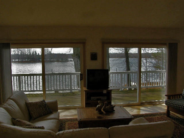 7301 North Poplar Road Free Soil, MI 49411 - Photo 9 of 65 Living Room Views3