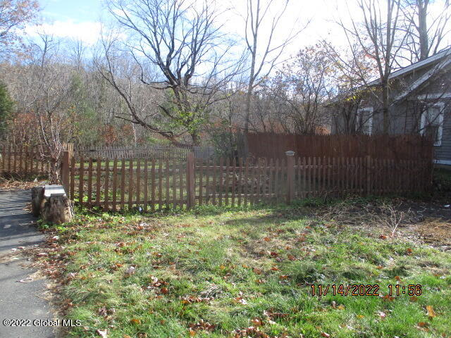 1742 Creek Road Crown Point, NY 12928 - Photo 6 of 90 IMG_0561