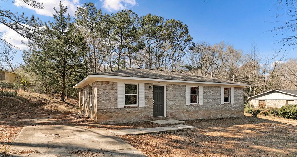 301 Larkin Street Enterprise, AL 36330 - Photo 2 of 21