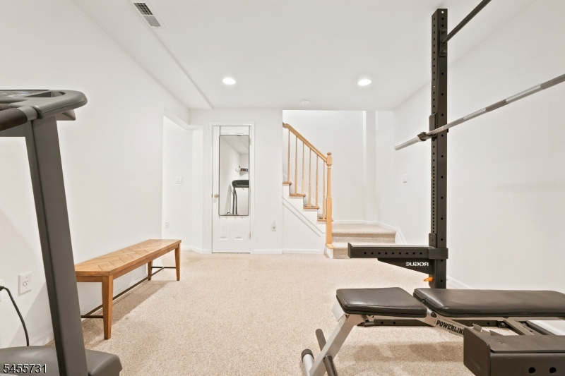 29 Riga Court Scotch Plains, NJ 07076 - Photo 30 of 36 Gallery Image 30