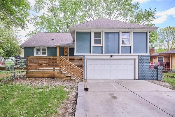 $370,000 | 12719 Crystal Avenue, Grandview, MO 64030