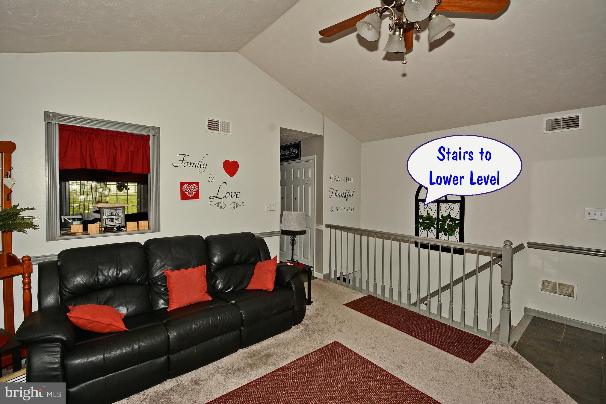 440 Sunset Drive Hanover, PA 17331 - Photo 3 of 32