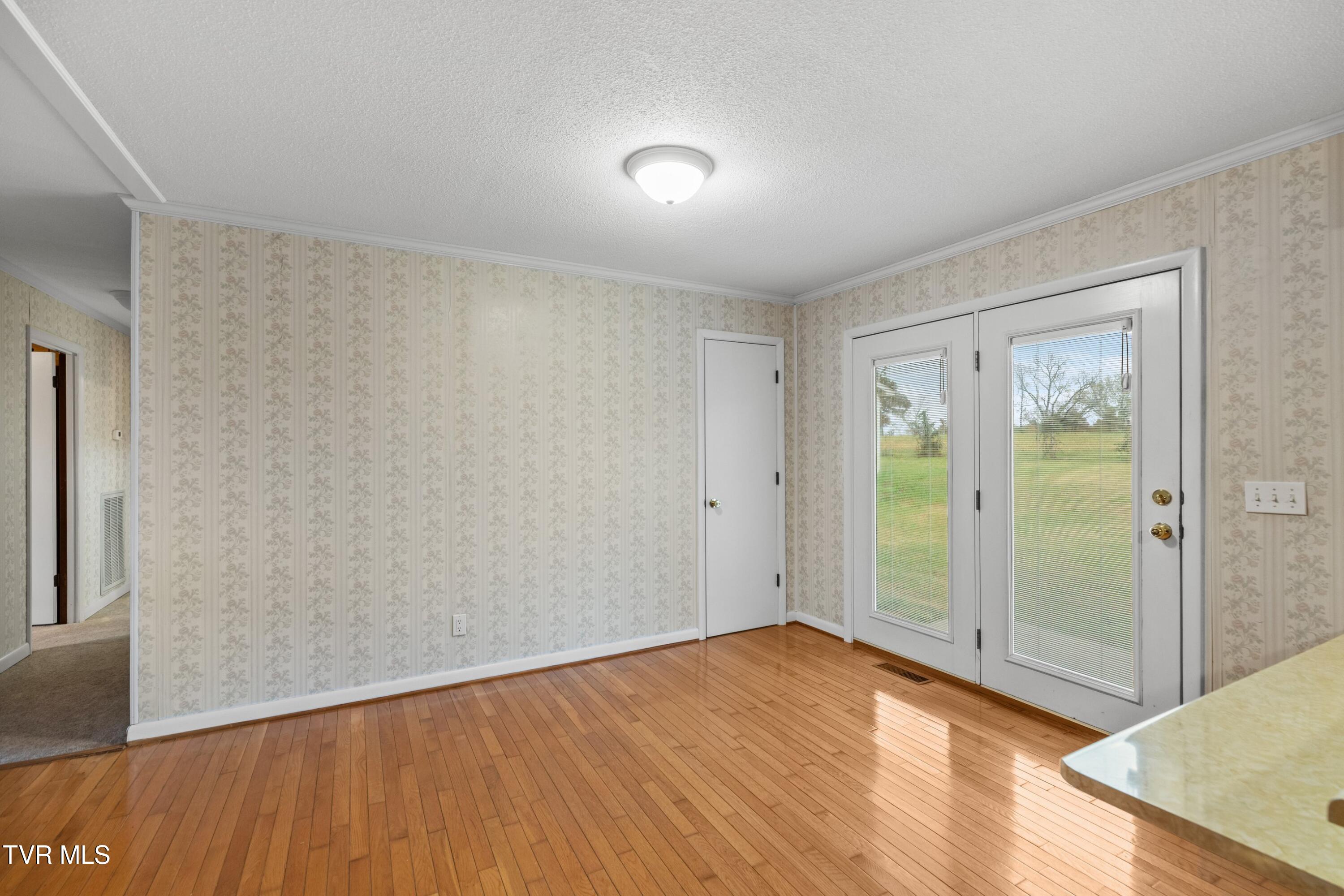 1515 Baileyton Road Greeneville, TN 37745 - Photo 11 of 31 011-1515BaileytonRoad-Greeneville-TN-377