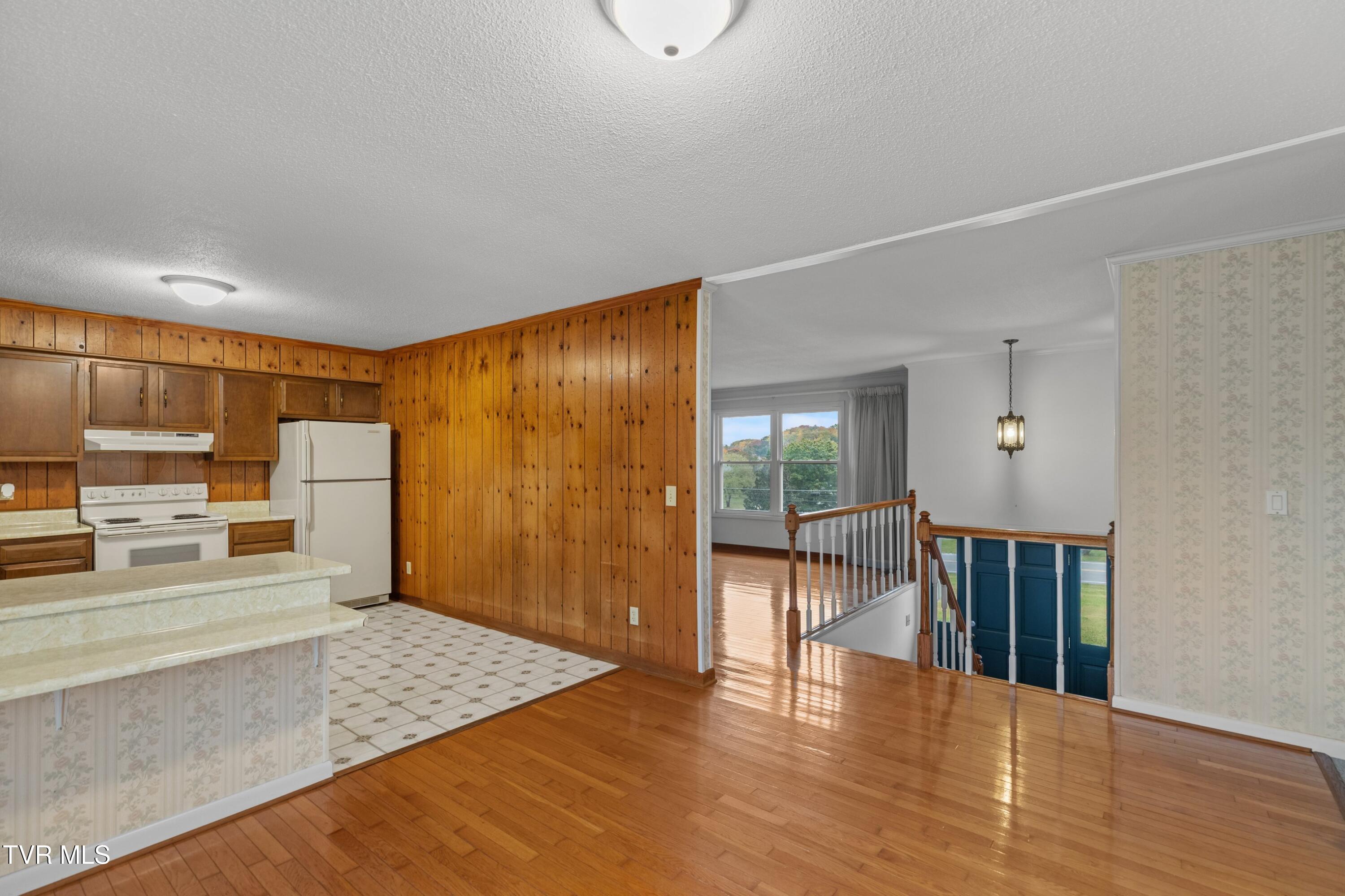 1515 Baileyton Road Greeneville, TN 37745 - Photo 12 of 31 012-1515BaileytonRoad-Greeneville-TN-377