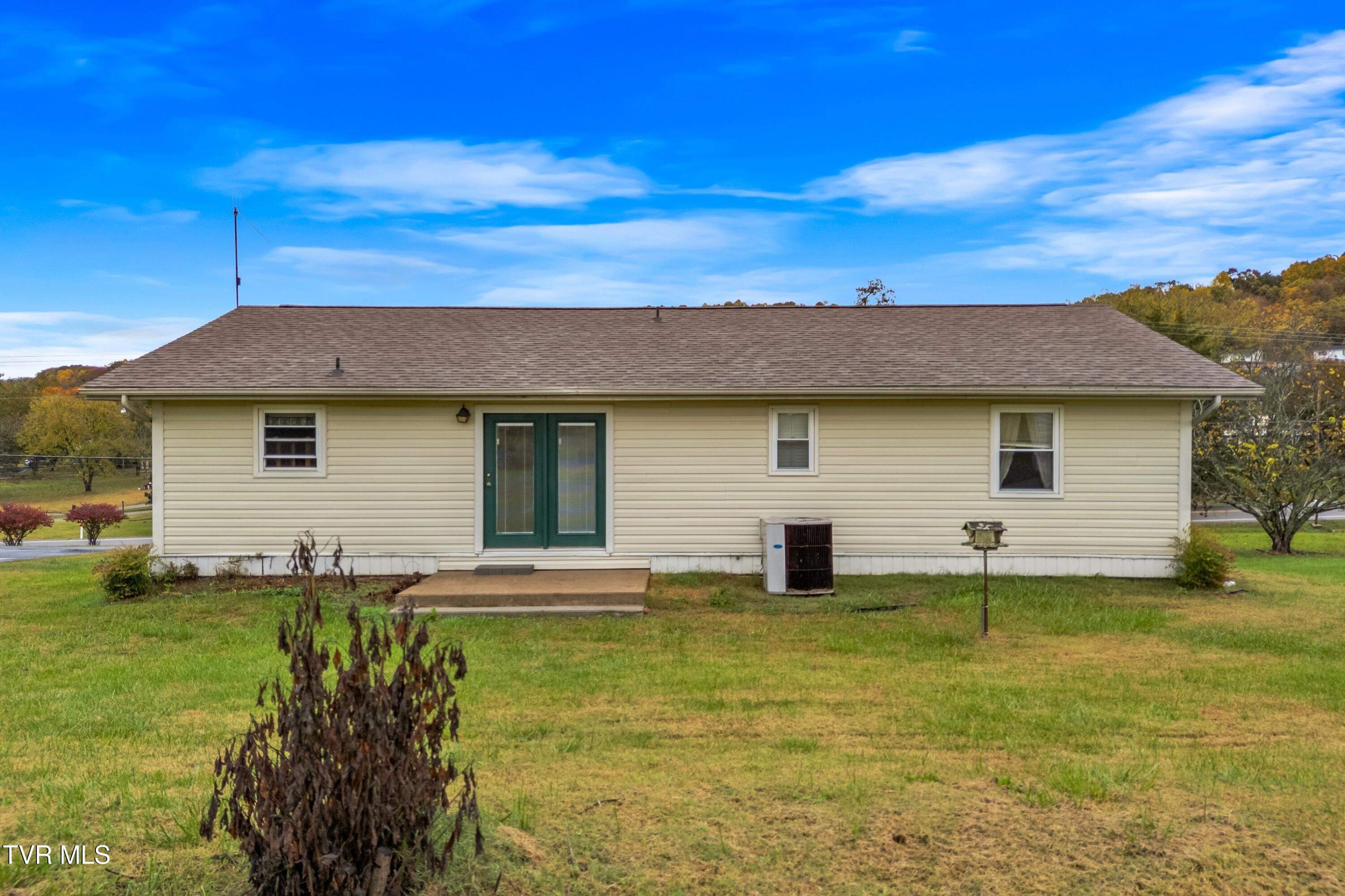 1515 Baileyton Road Greeneville, TN 37745 - Photo 4 of 31 004-1515BaileytonRoad-Greeneville-TN-377
