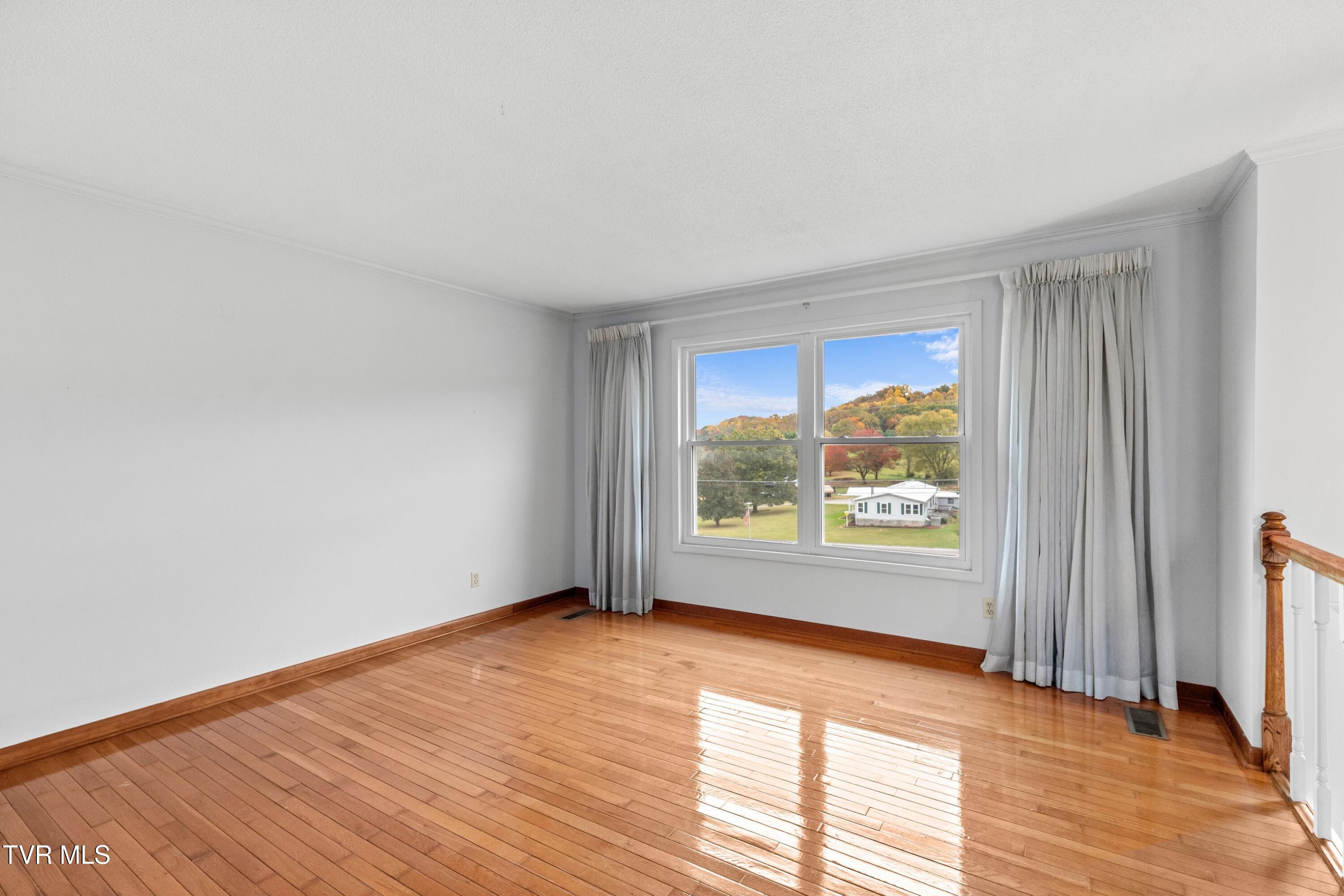 1515 Baileyton Road Greeneville, TN 37745 - Photo 6 of 31 006-1515BaileytonRoad-Greeneville-TN-377
