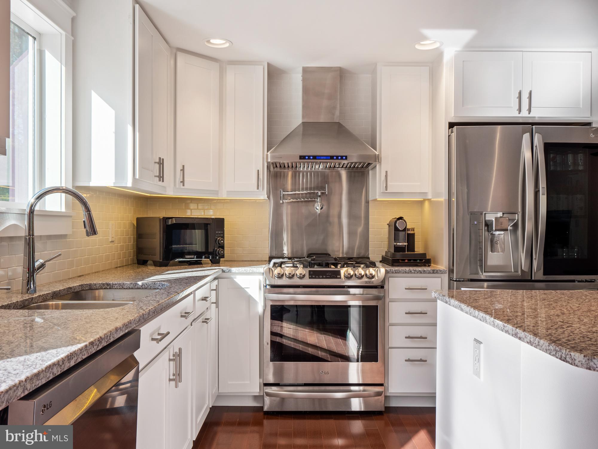 5812 Heming Avenue Springfield, VA 22151 - Photo 8 of 44