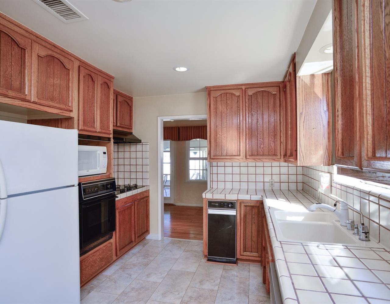 707 Bethany Road Burbank, CA 91504 - Photo 10 of 24