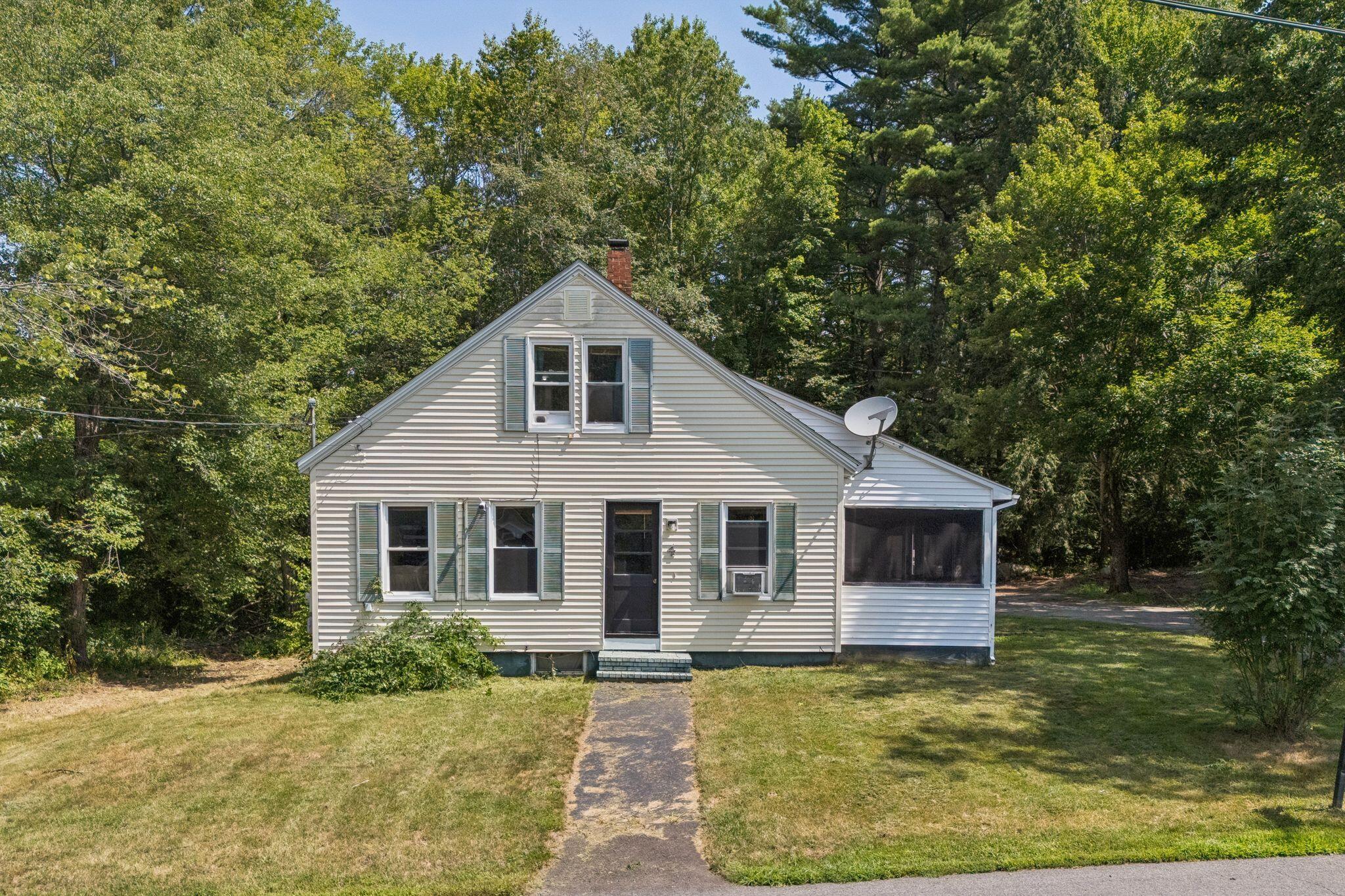 4 Roosevelt Street Springvale, ME 04083 - Photo 1 of 42 Exterior