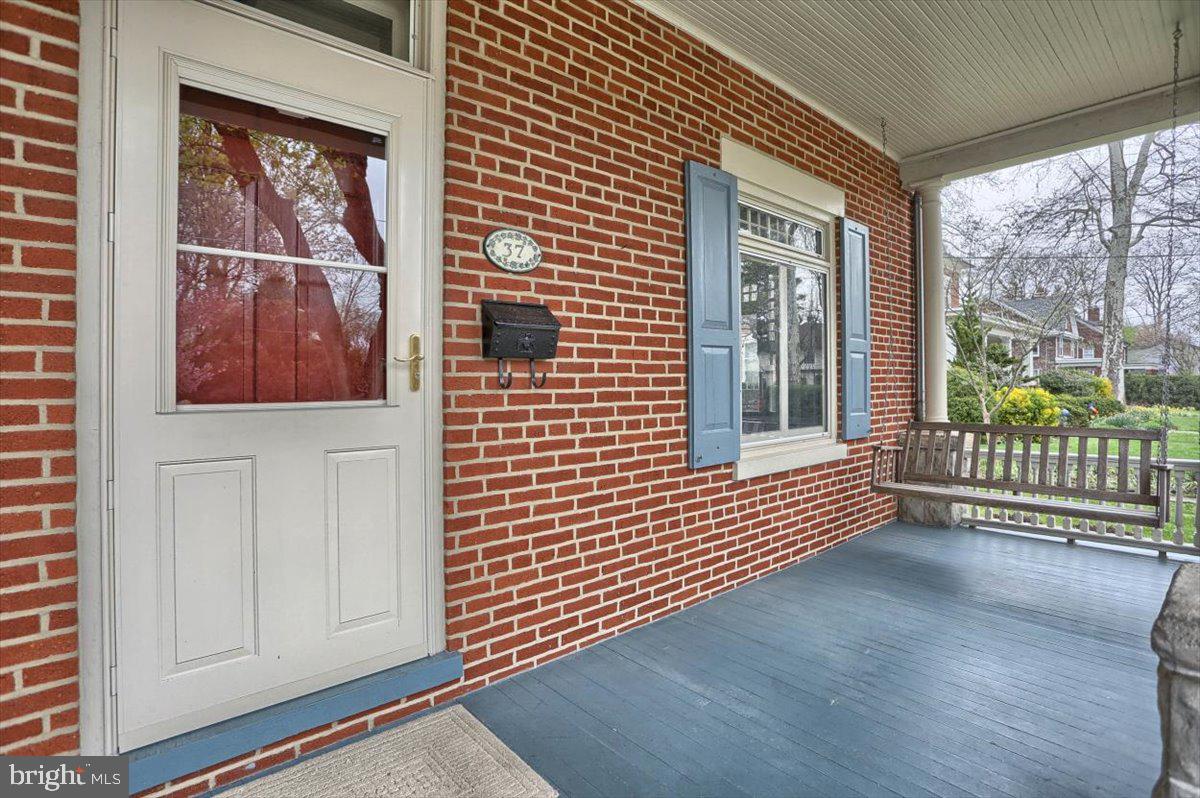 37 East Ridge Street Carlisle, PA 17013 - Photo 4 of 43 Gallery Image 4