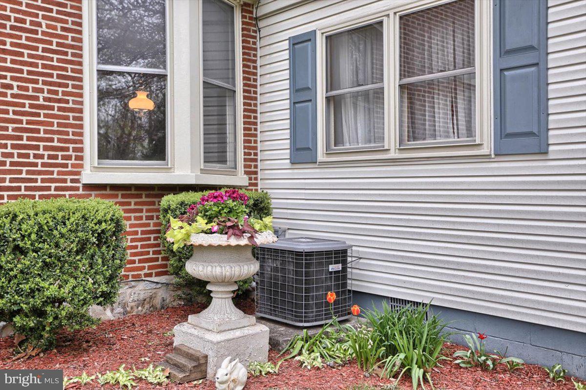 37 East Ridge Street Carlisle, PA 17013 - Photo 6 of 43 Gallery Image 6
