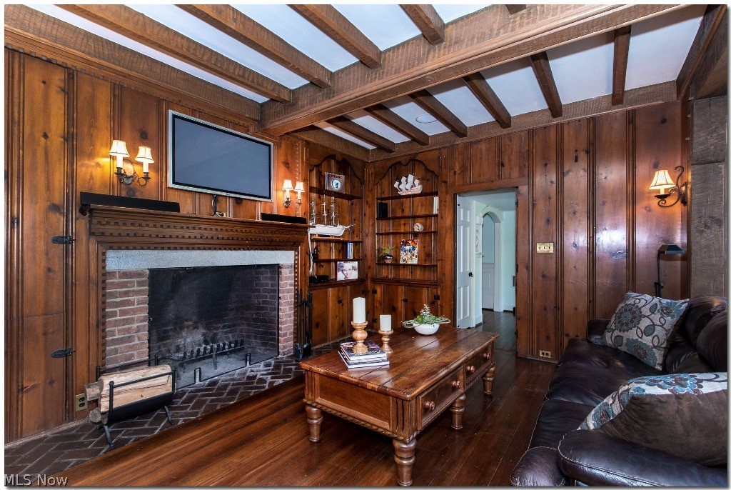 18927 Shelburne Road Cleveland, OH 44118 - Photo 17 of 35 Gallery Image 17