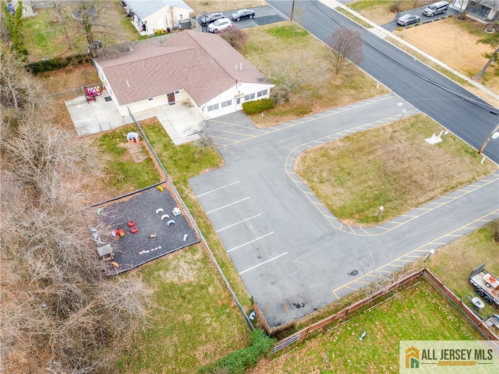 9 Stanworth Road Kendall Park, NJ 08824 - Photo 2 of 20