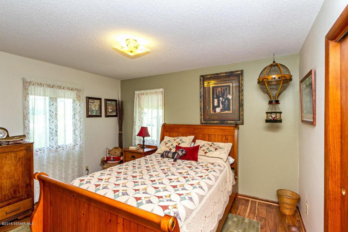 325 28th Street Southwest Rochester, MN 55902 - Photo 16 of 31 Gallery Image 16