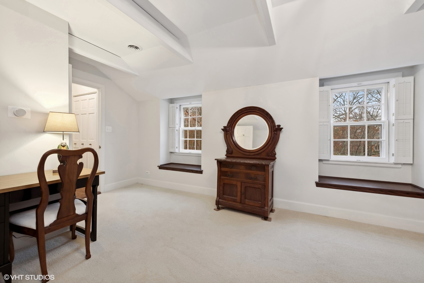 21447 North Andover Road Kildeer, IL 60047 - Photo 21 of 38 a living room with furniture a window and a table