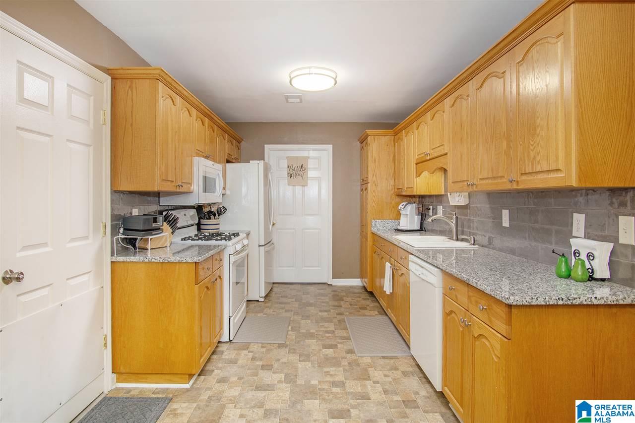 330 17th Street Calera, AL 35040 - Photo 7 of 30