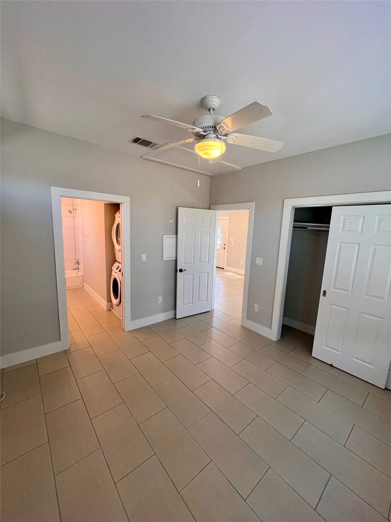 1101 Stobaugh Street, Unit B Austin, TX 78757 - Photo 11 of 21 a view of an empty room with a bathroom