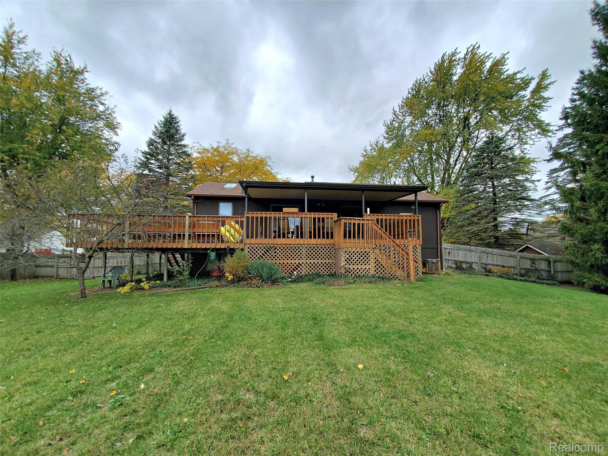 6182 Johnson Road Flushing, MI 48433 - Photo 7 of 40 7.jpg