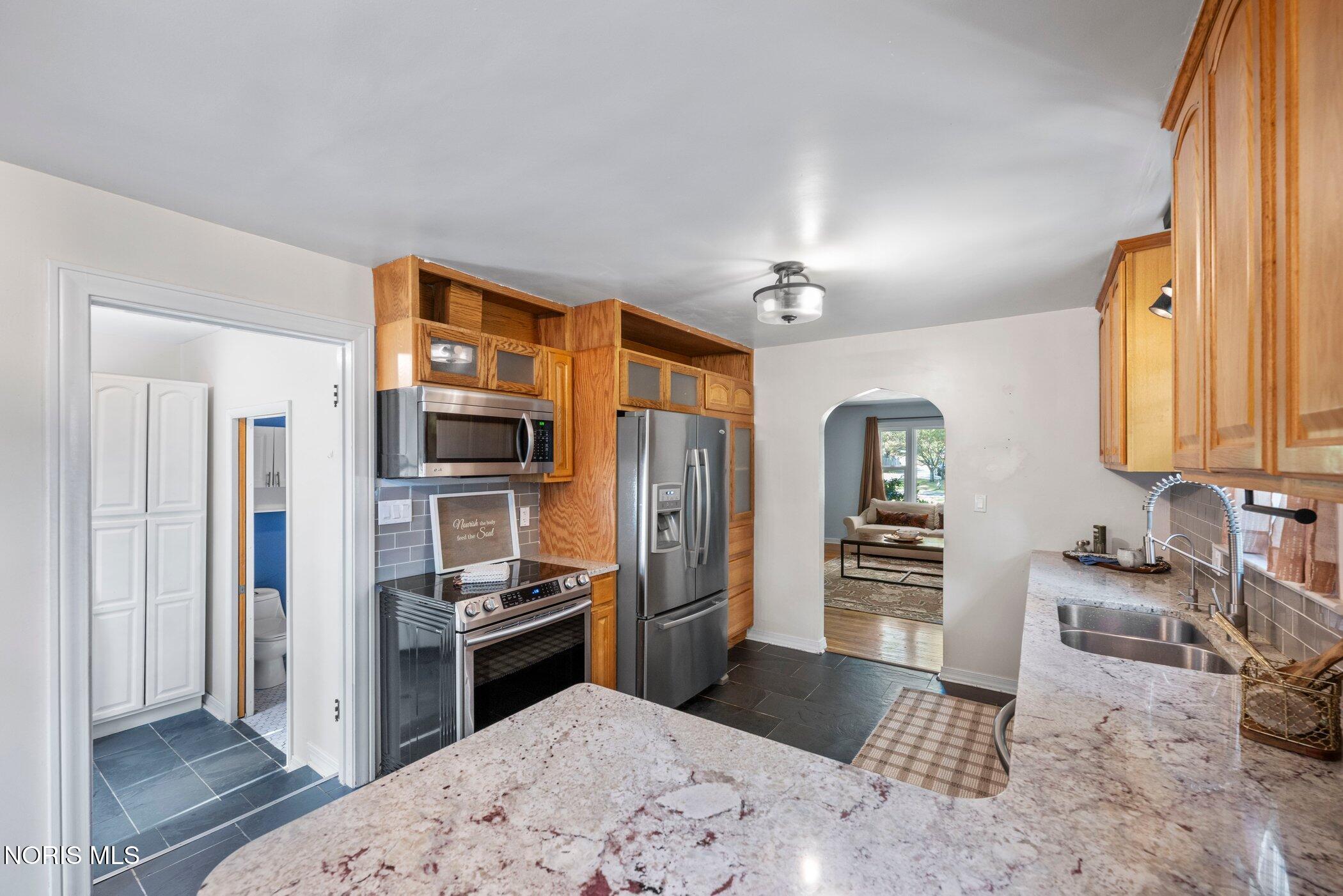 4725 Vineyard Road Toledo, OH 43623 - Photo 11 of 24 Gallery Image 11