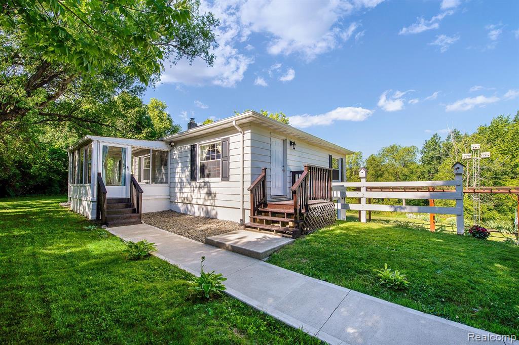 5102 South Lapeer Road Metamora, MI 48455 - Photo 11 of 42