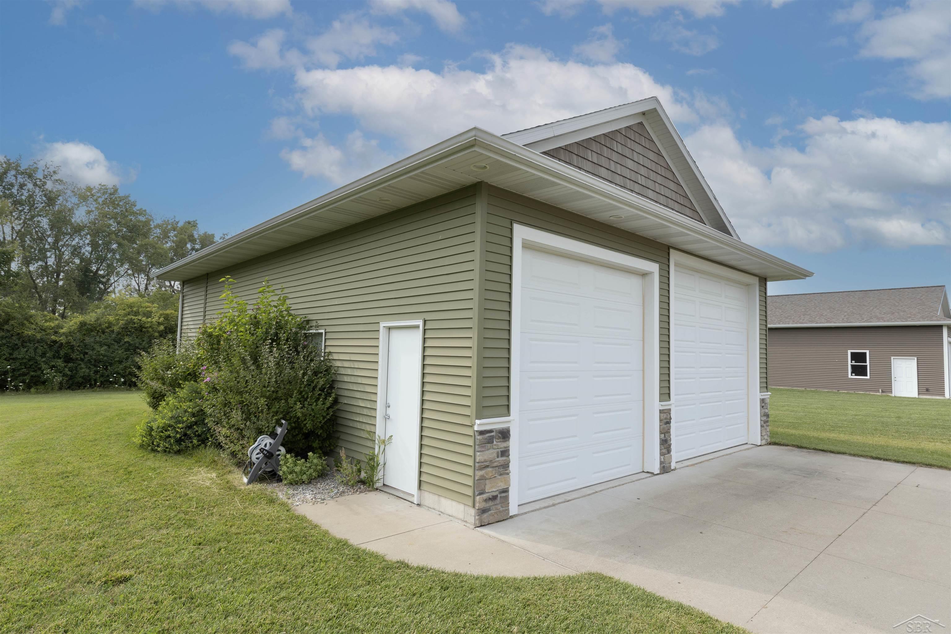 8295 Summer Ridge Court Freeland, MI 48623 - Photo 55 of 59 50152920-afc3fc3b-7307-4250-80ae-69bcc29db34e.JPG