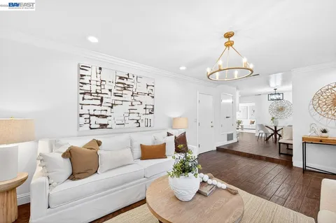 $1,325,000 | 6857 Penn Drive, Dublin, CA 94568
