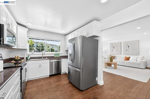 $1,325,000 | 6857 Penn Drive, Dublin, CA 94568