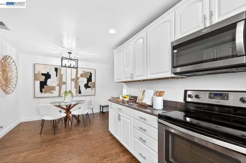 $1,325,000 | 6857 Penn Drive, Dublin, CA 94568