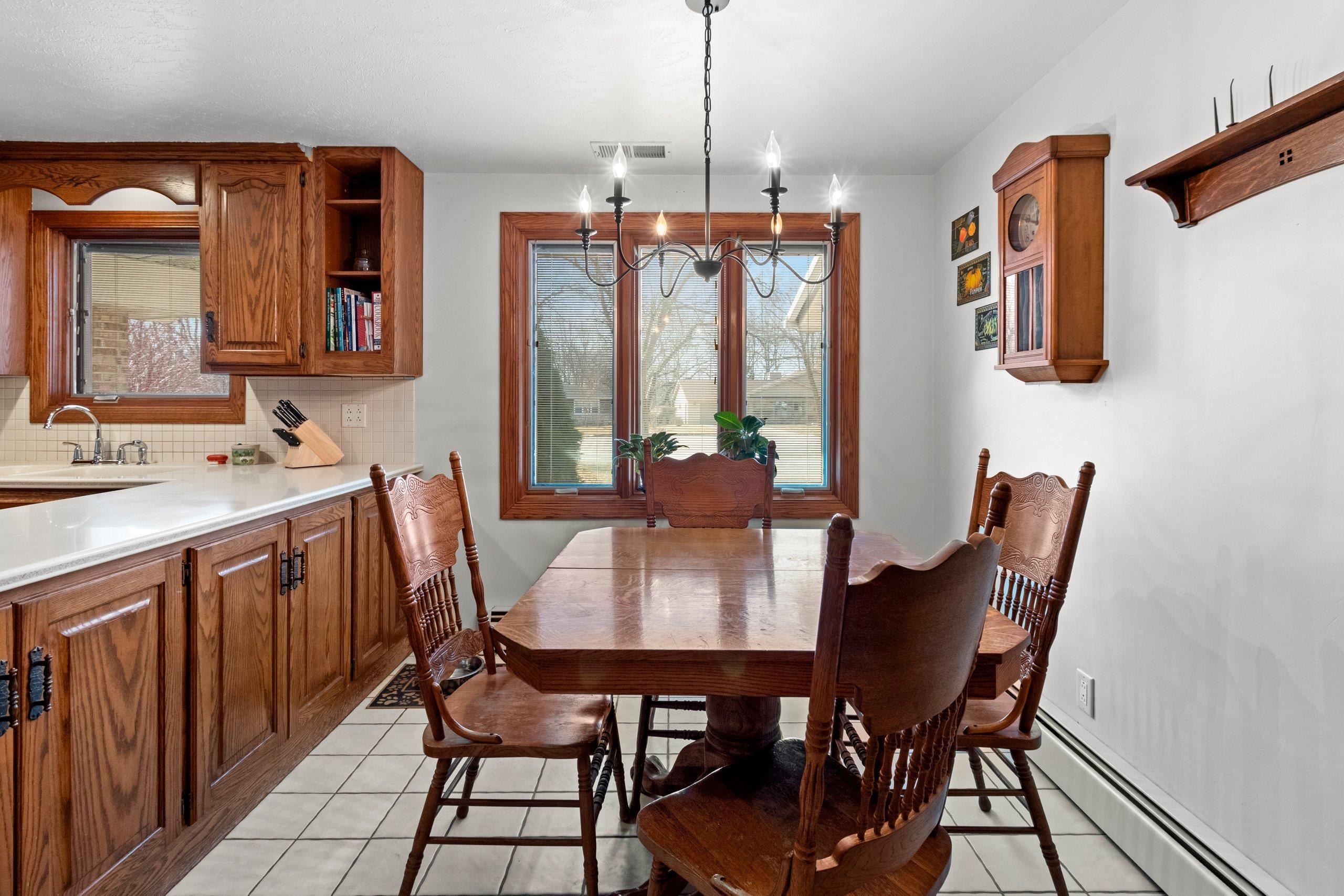 1543 Rustic Ridge Court Green Bay, WI 54311 - Photo 8 of 73