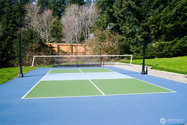 a view of a tennis court