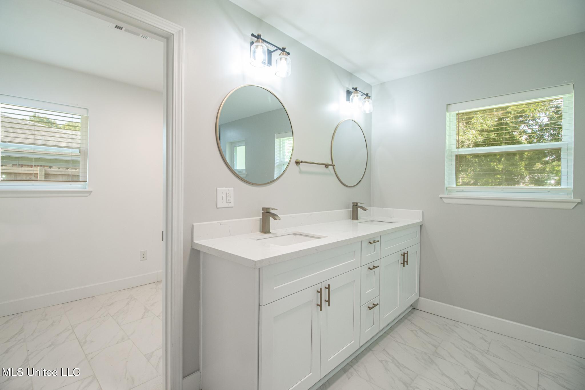 282 Mccool Street Ocean Springs, MS 39564 - Photo 13 of 22 282-11