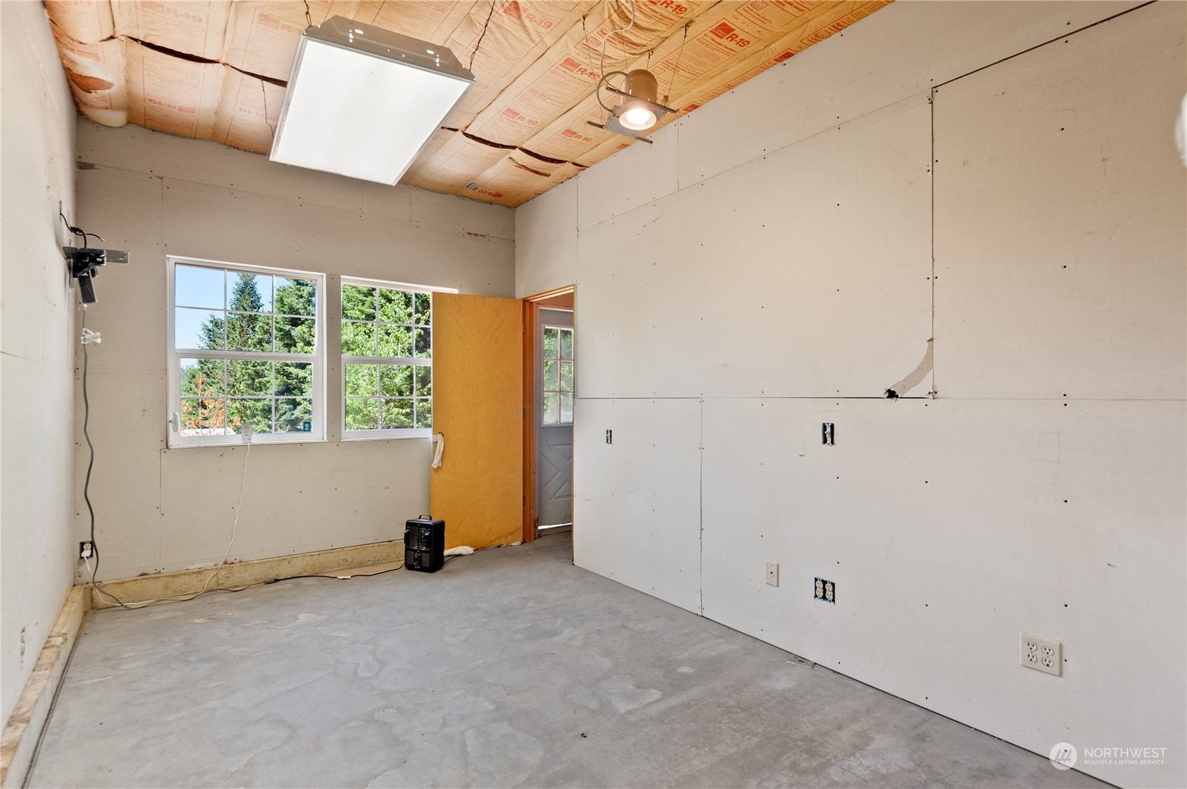 109 Streeter Road Silverlake, WA 98645 - Photo 12 of 31 Gallery Image 12