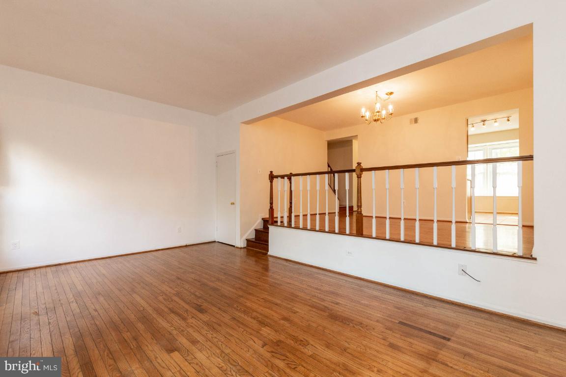 2147 Pond View Court Reston, VA 20191 - Photo 14 of 36 Gallery Image 14