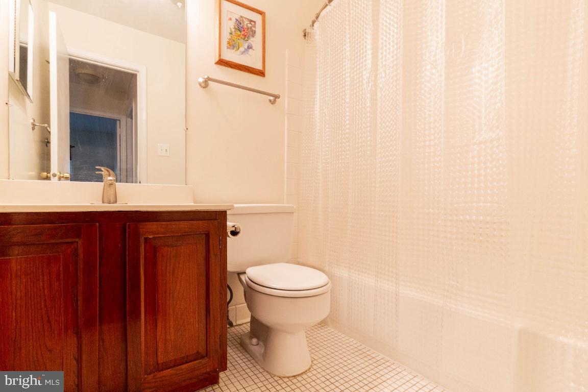 2147 Pond View Court Reston, VA 20191 - Photo 21 of 36 Gallery Image 21