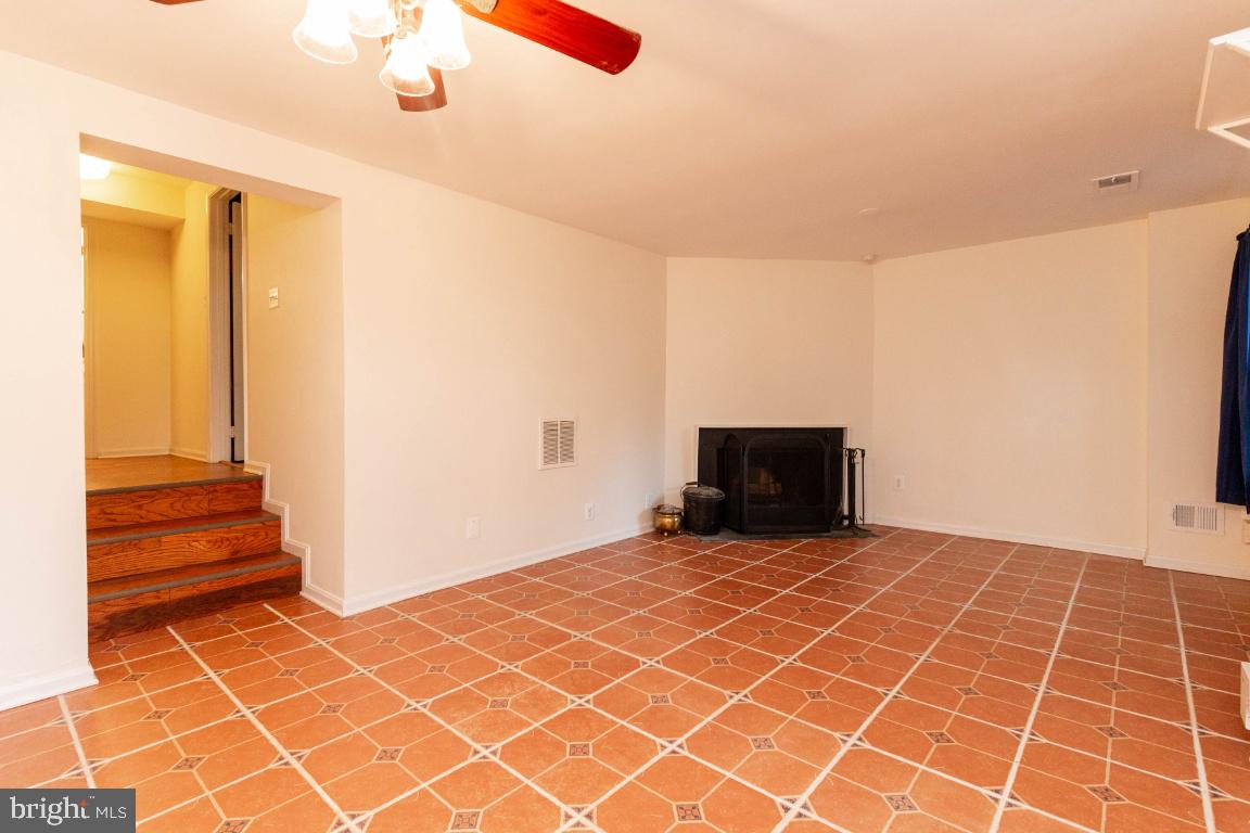 2147 Pond View Court Reston, VA 20191 - Photo 29 of 36 Gallery Image 29