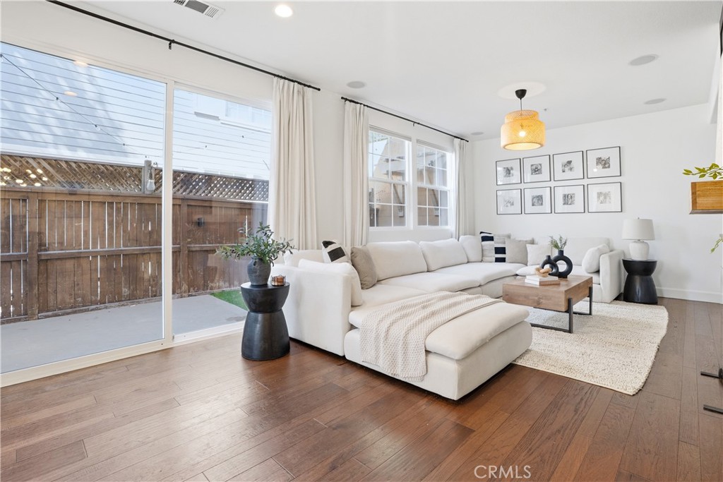 72 Sellas Road North Ladera Ranch, CA 92694 - Photo 6 of 59 Living Room