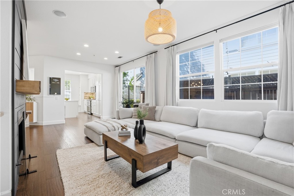 72 Sellas Road North Ladera Ranch, CA 92694 - Photo 7 of 59 Living Room