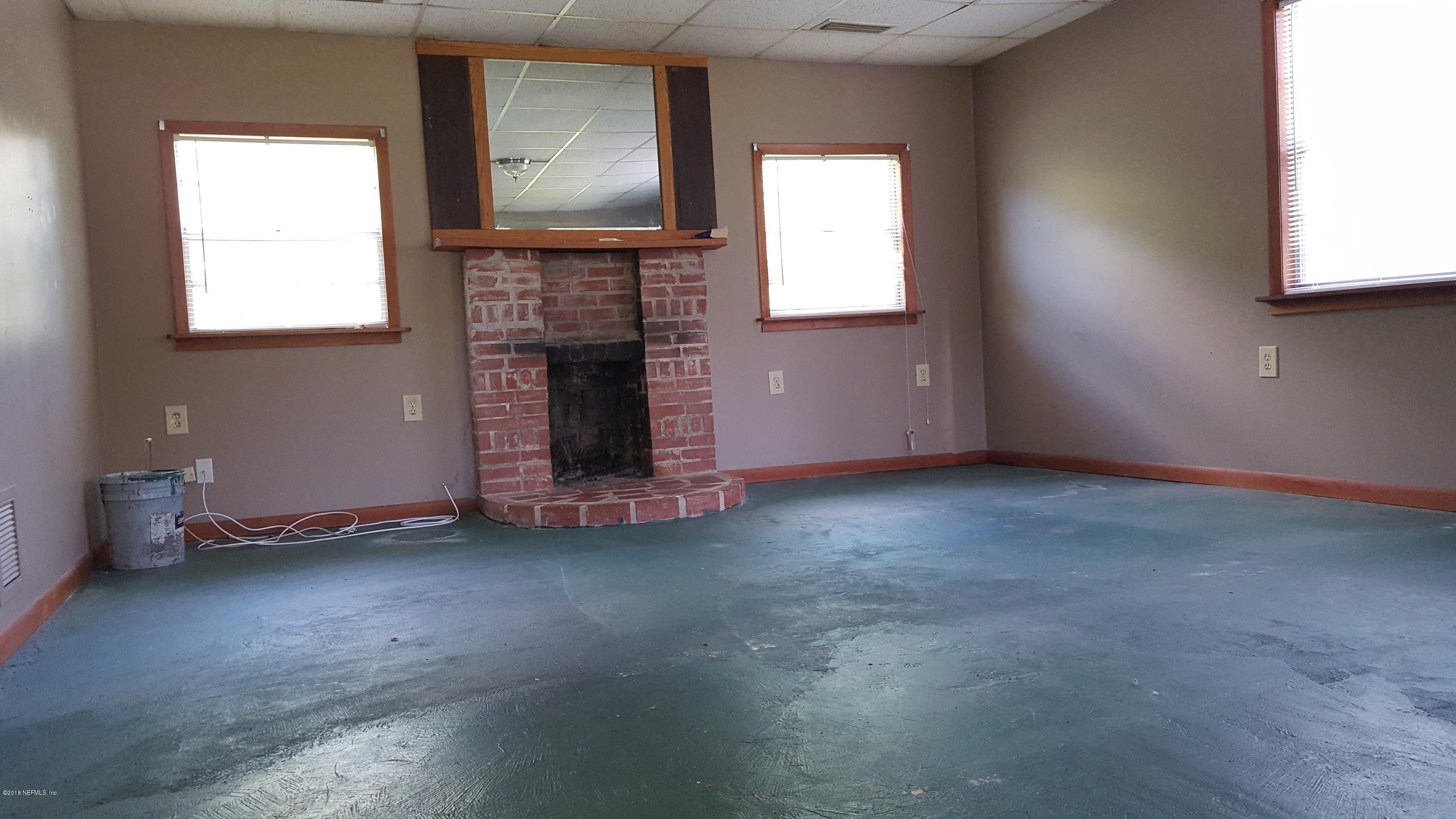 243 Kirk Road Jacksonville, FL 32218 - Photo 7 of 22 Living Room