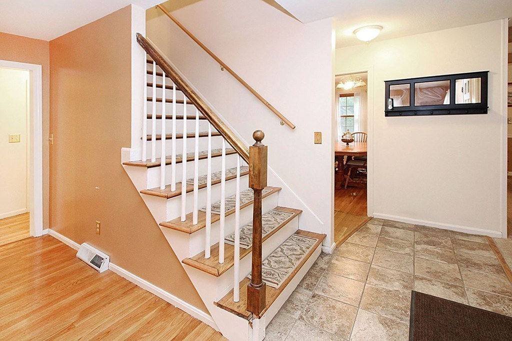 9 Sherwood Circle Sharon, MA 02067 - Photo 11 of 14