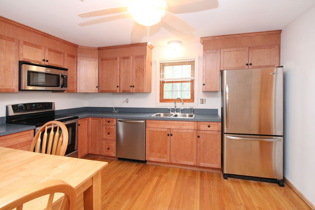 9 Sherwood Circle Sharon, MA 02067 - Photo 3 of 14