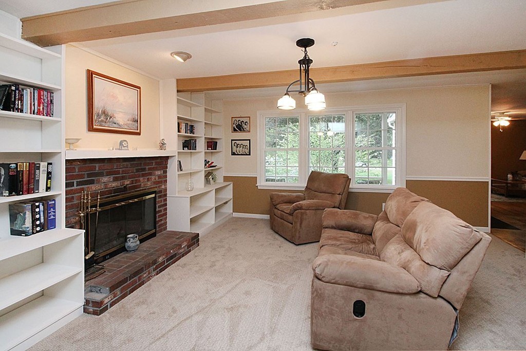 9 Sherwood Circle Sharon, MA 02067 - Photo 5 of 14