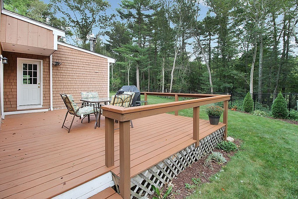 9 Sherwood Circle Sharon, MA 02067 - Photo 10 of 14