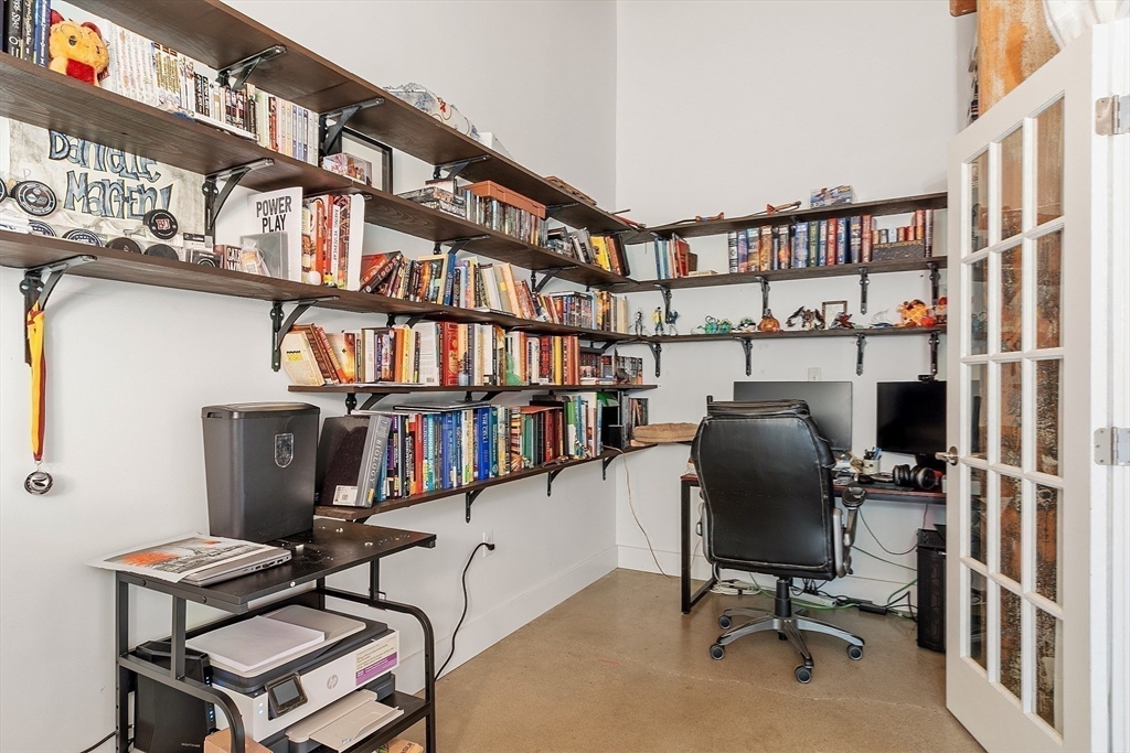 172 Middle Street, Unit 105 Lowell, MA 01852 - Photo 11 of 41