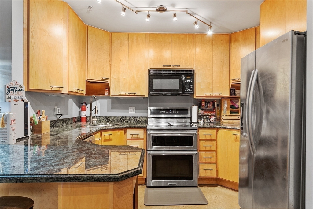 172 Middle Street, Unit 105 Lowell, MA 01852 - Photo 16 of 41